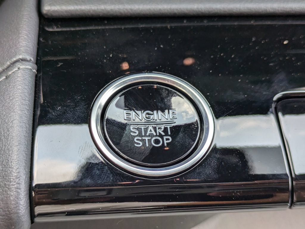 New 2027 Lincoln Navigator Reserve w/ Jet Appearance Package RWD image 31