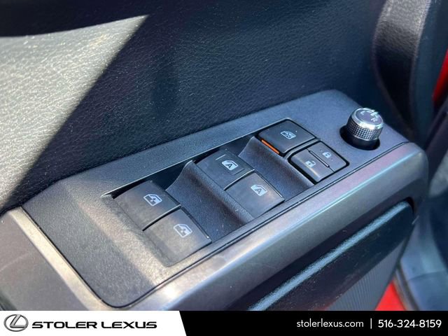 Used 2016 Toyota Tacoma TRD Sport w/ Towing Package image 19