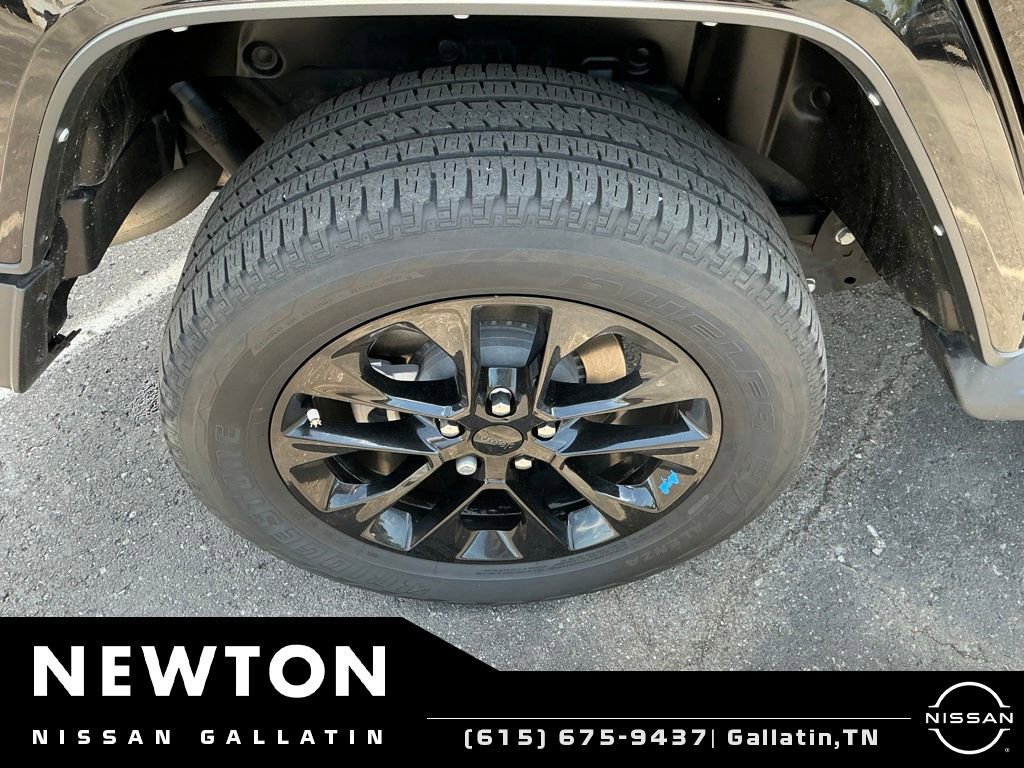 Used 2023 Jeep Wrangler Unlimited Sahara w/ Cold Weather Group AWD/4WD image 30