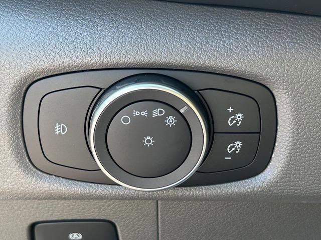 New 2025 Ford Transit 150 Low Roof image 28