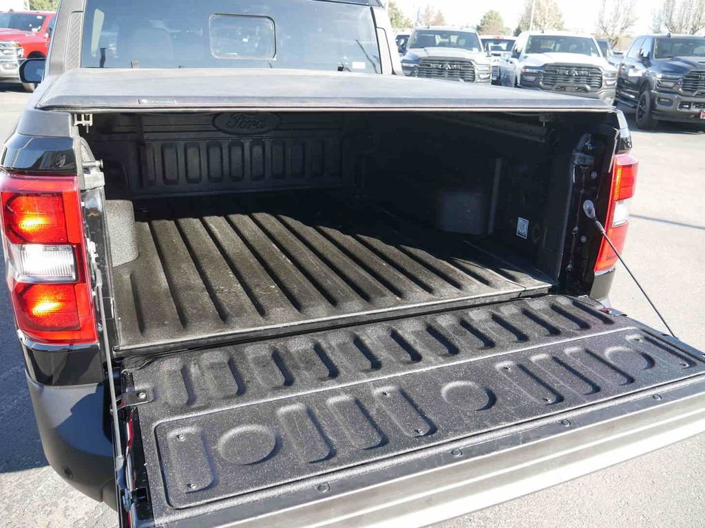 Used 2024 Ford Maverick Lariat w/ Black Appearance Package image 9