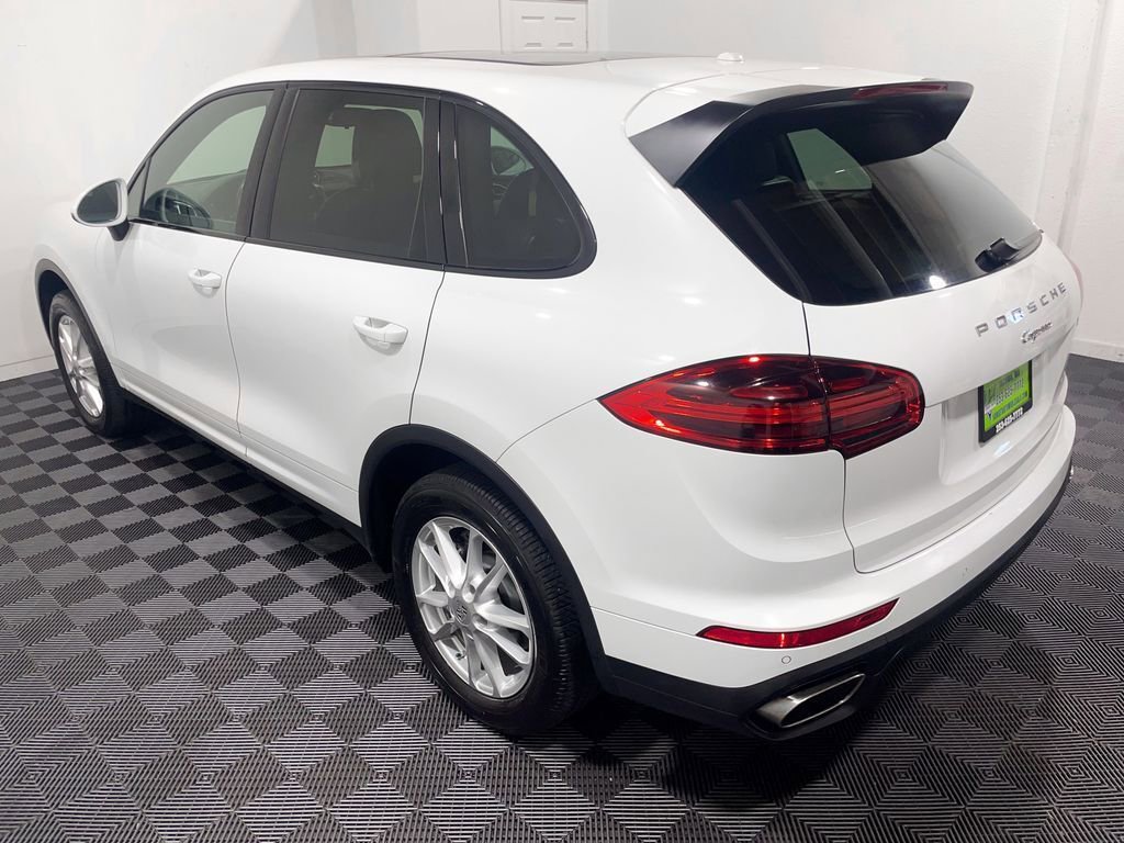Used 2016 Porsche Cayenne AWD/4WD image 6