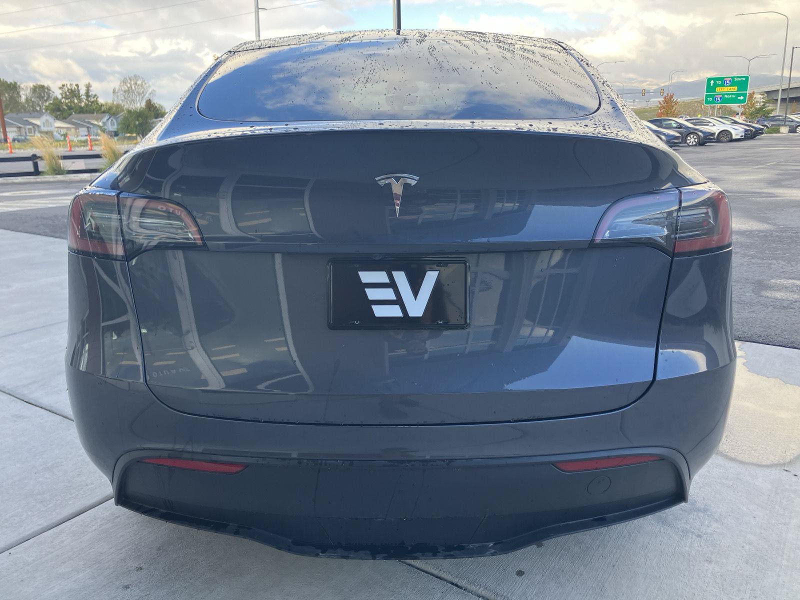Used 2023 Tesla Model Y 2WD image 7