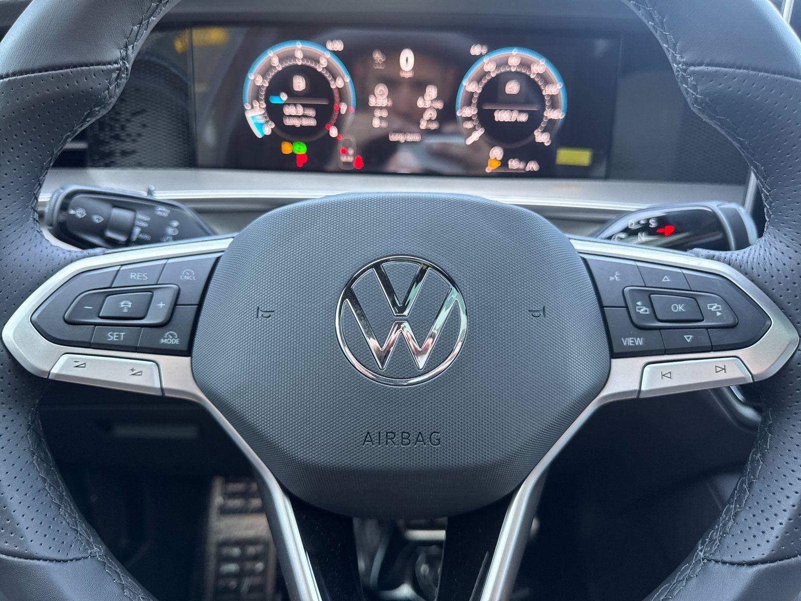 New 2026 Volkswagen Tiguan SE R-Line AWD/4WD image 22