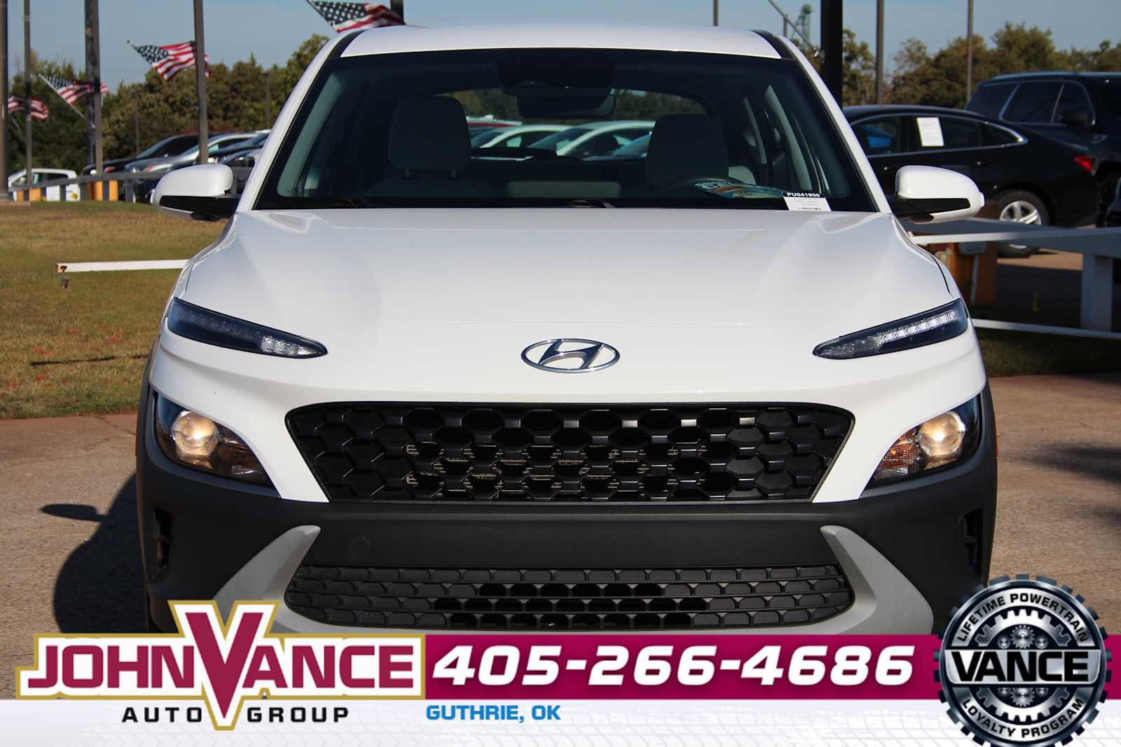 Used 2023 Hyundai Kona SE image 2