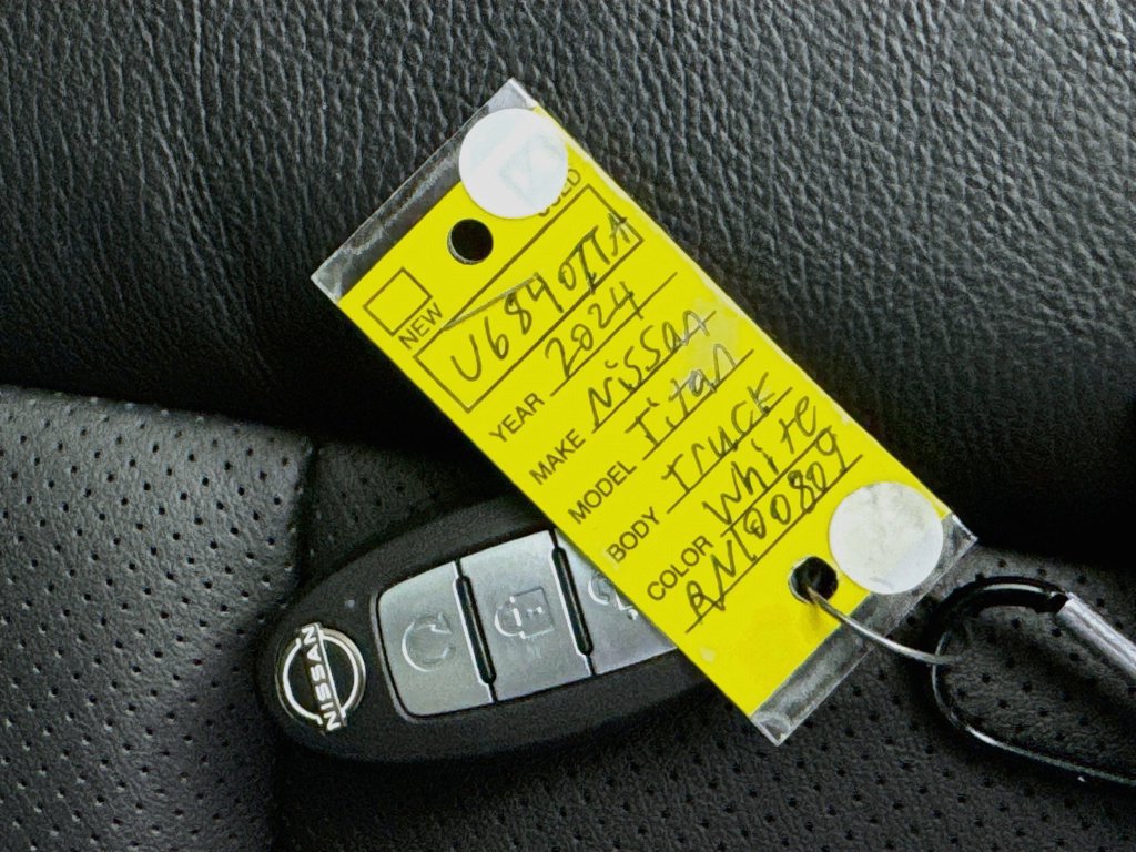 Used 2024 Nissan Titan PRO-4X w/ Pro-4x Convenience Package AWD/4WD image 36