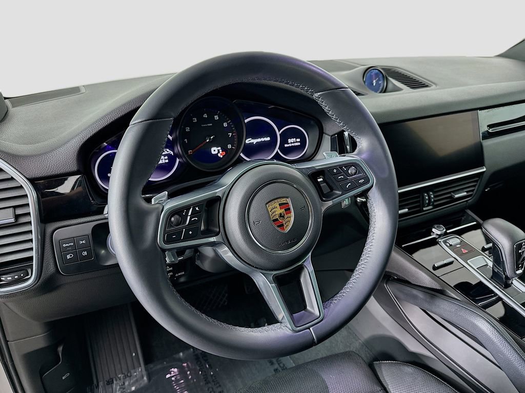 Certified 2022 Porsche Cayenne AWD/4WD image 12