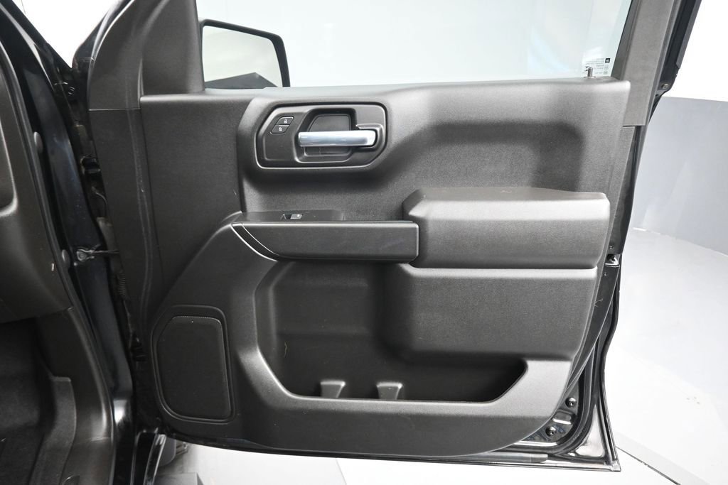 Used 2021 Chevrolet Silverado 1500 Custom Trail Boss AWD/4WD image 38