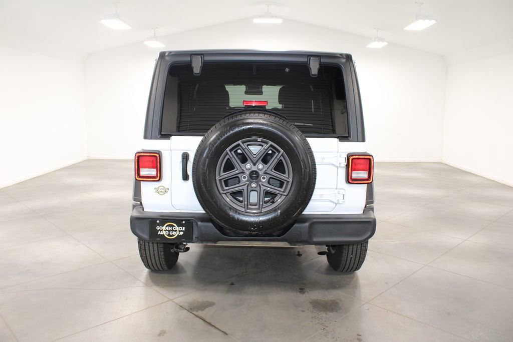 Used 2024 Jeep Wrangler Sport S image 8