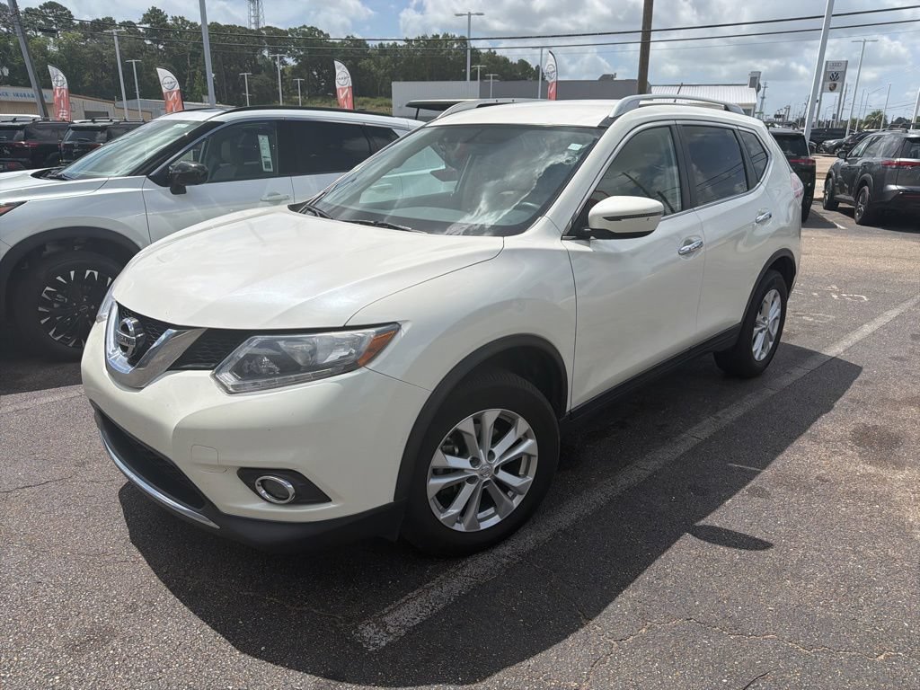 Used 2016 Nissan Rogue SV FWD image 1
