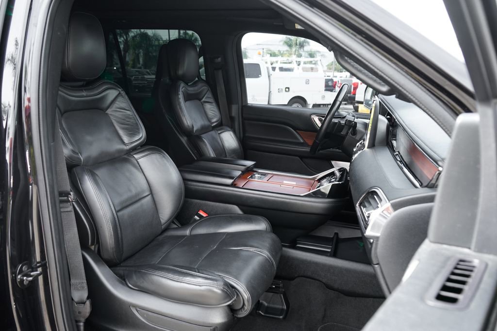 Used 2020 Lincoln Navigator Reserve w/ Equipment Group 208A Reserve image 46