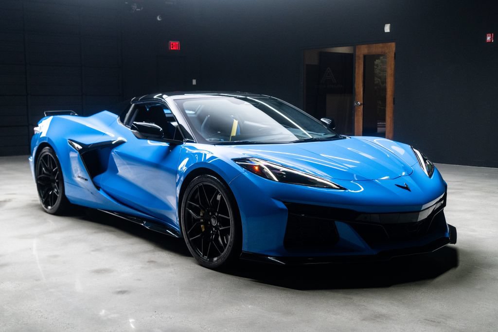 Used 2025 Chevrolet Corvette Z06 RWD image 44