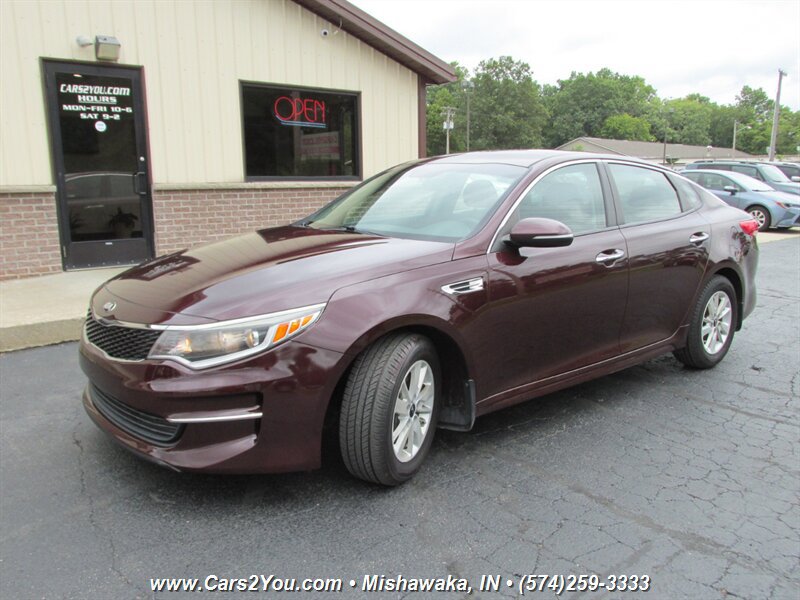 Used 2017 Kia Optima LX FWD image 4