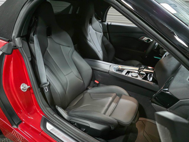 Used 2021 BMW Z4 sDrive30i w/ M Sport Package image 15