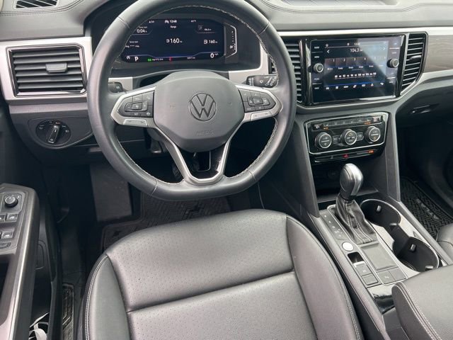 Used 2023 Volkswagen Atlas SE image 32