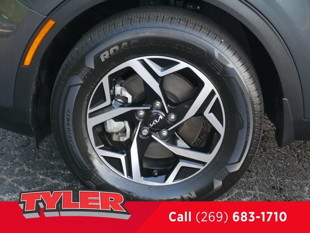 Used 2023 Kia Sportage LX AWD/4WD image 42
