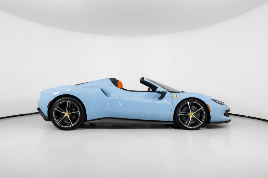 Used 2024 Ferrari 296 GTS RWD image 10