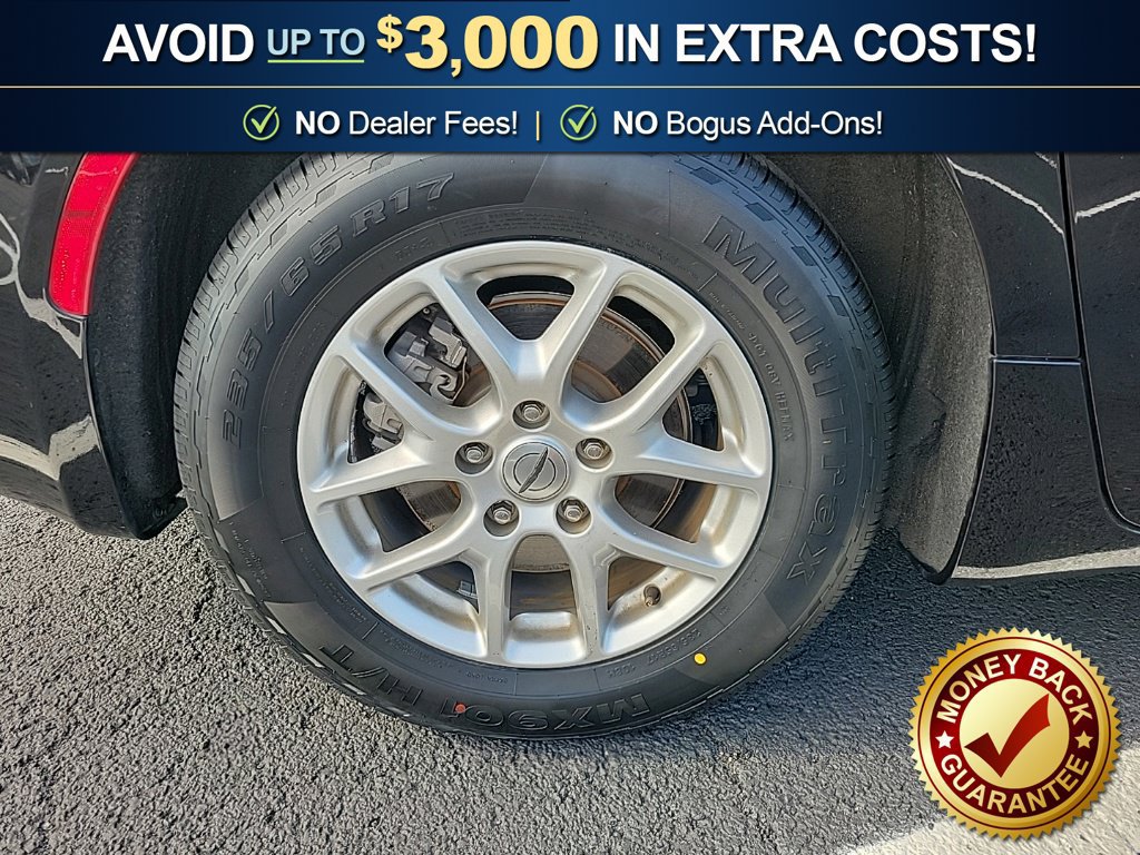 Used 2024 Chrysler Pacifica Touring-L FWD image 11