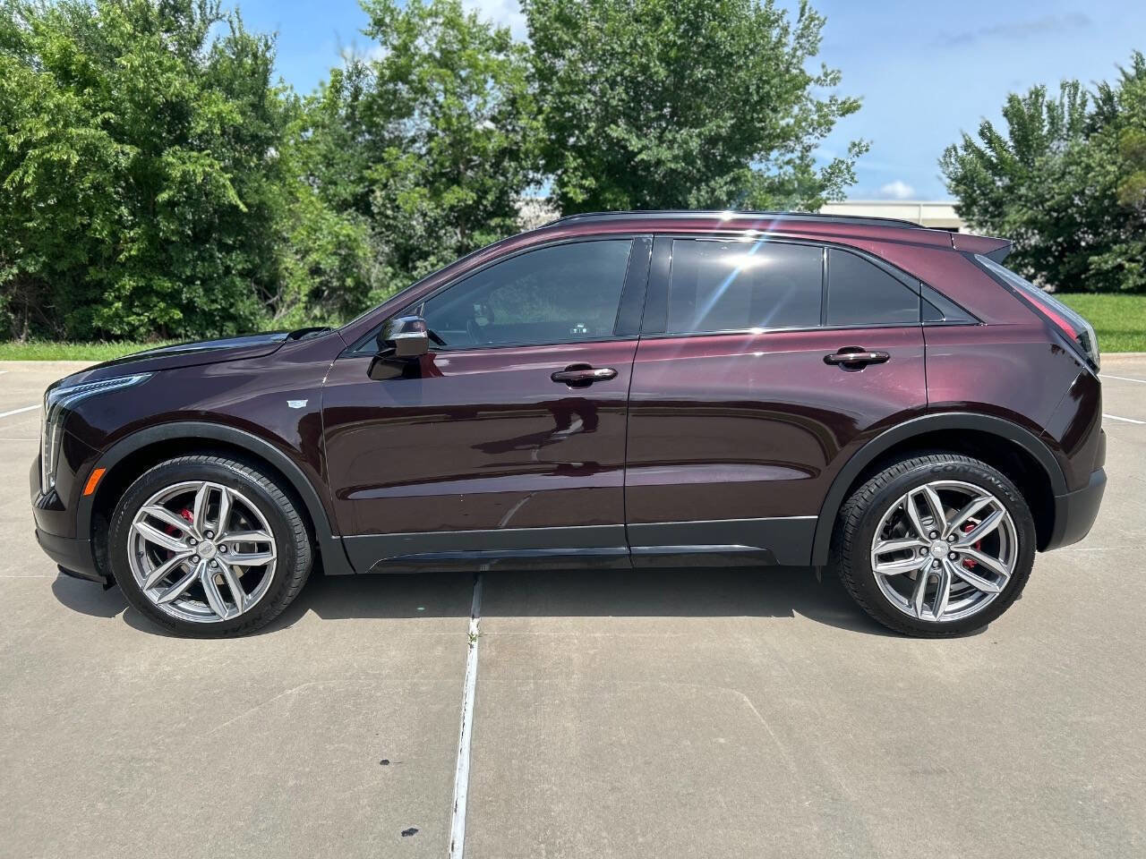 Used 2021 Cadillac XT4 Sport w/ Cold Weather Package FWD image 9