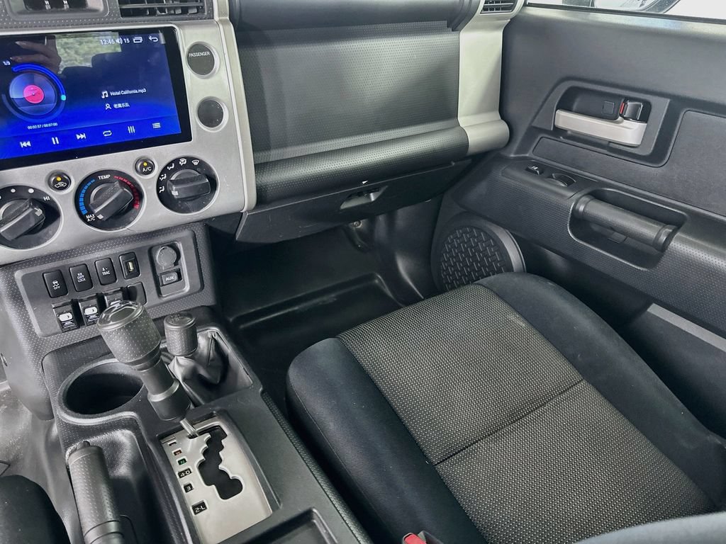 Used 2010 Toyota FJ Cruiser 4WD image 22