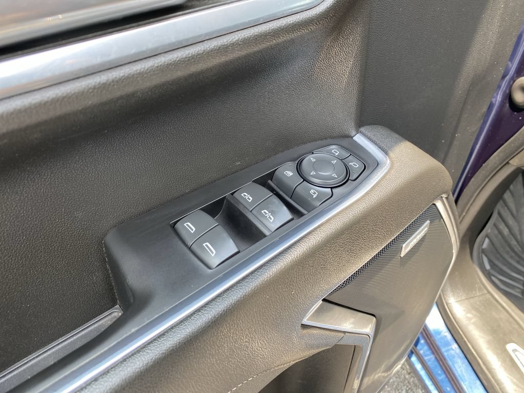 Used 2022 Chevrolet Silverado 1500 LTZ AWD/4WD image 19