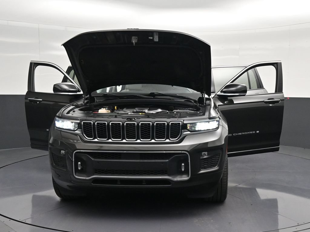 Used 2021 Jeep Grand Cherokee L Overland w/ Luxury Tech Group IV AWD/4WD image 37