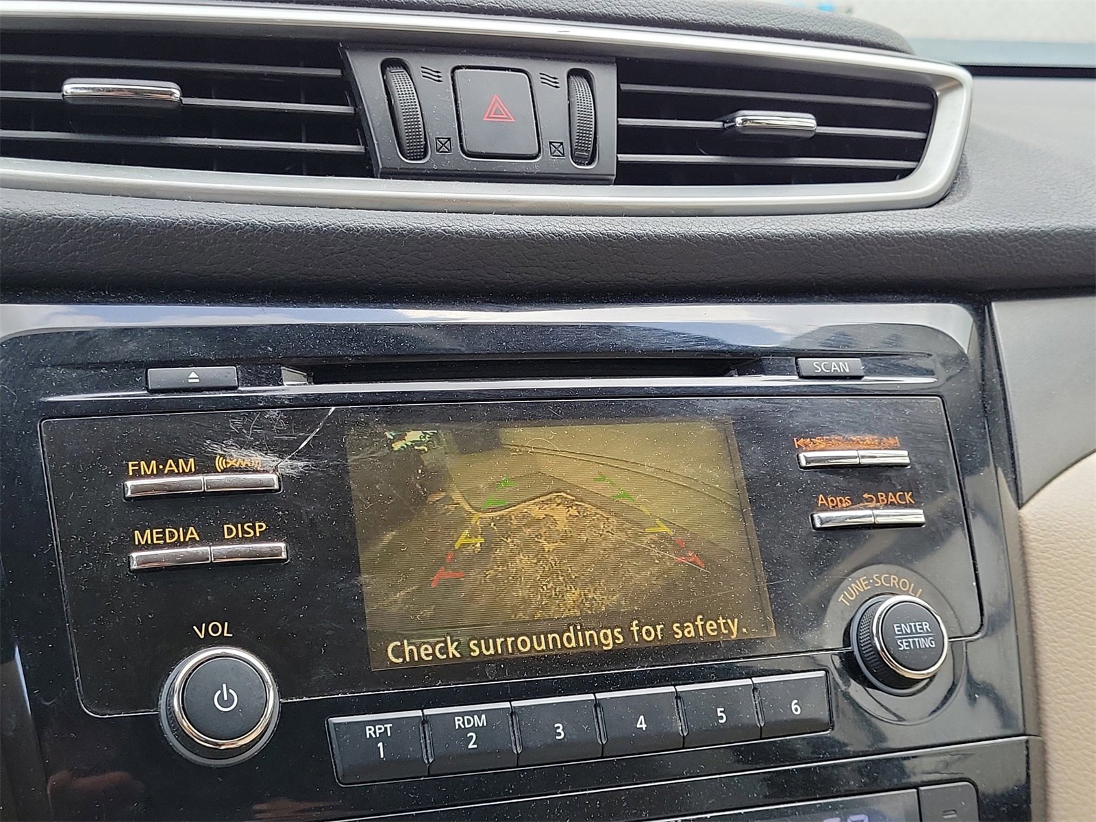 Used 2015 Nissan Rogue SV image 22