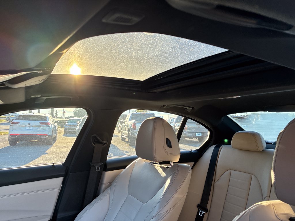 Used 2019 BMW 330i xDrive Sedan w/ Premium Package AWD/4WD image 18