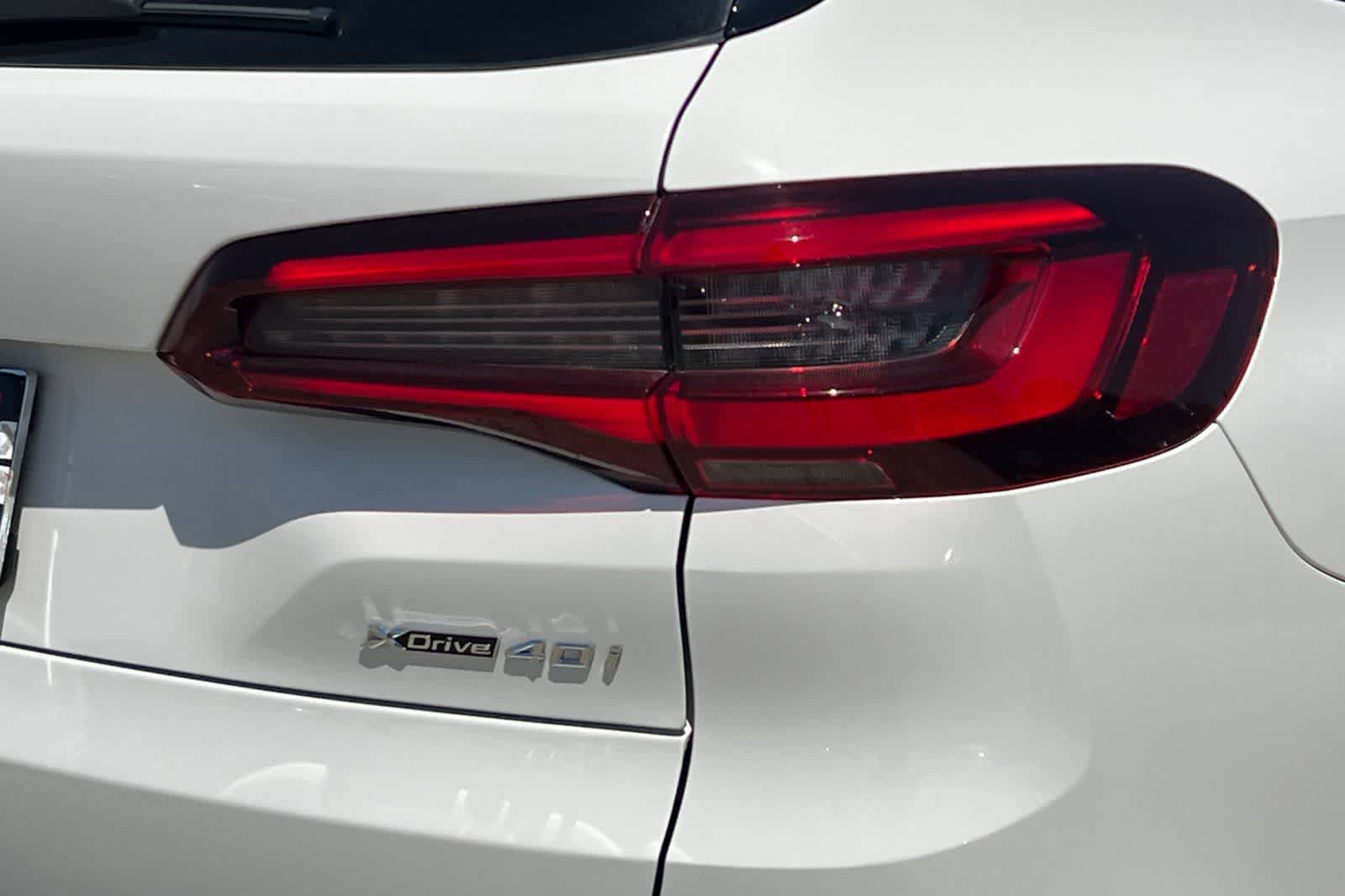 Used 2020 BMW X5 xDrive40i w/ Convenience Package AWD/4WD image 13
