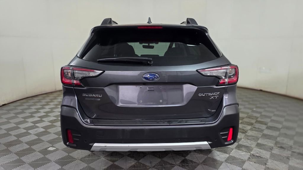 Used 2022 Subaru Outback Limited XT image 5