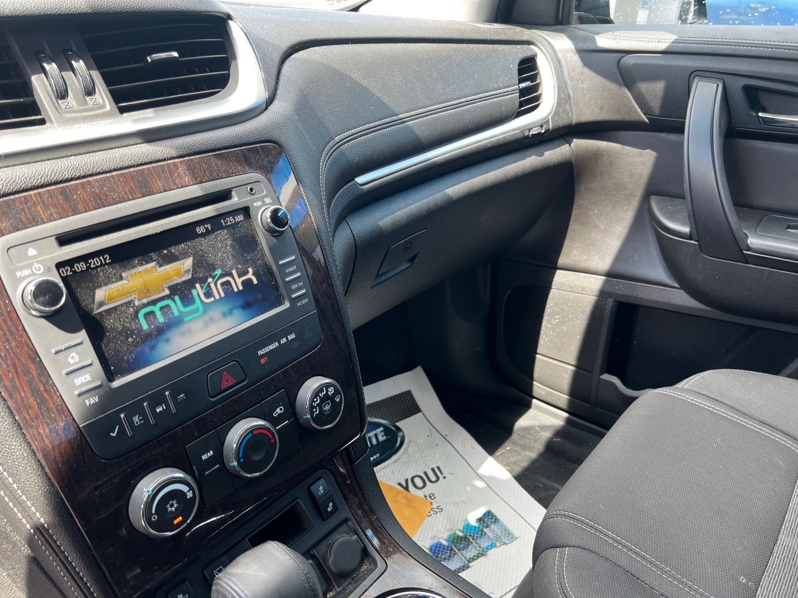 Used 2016 Chevrolet Traverse LT w/ Style and Technology Package FWD image 14