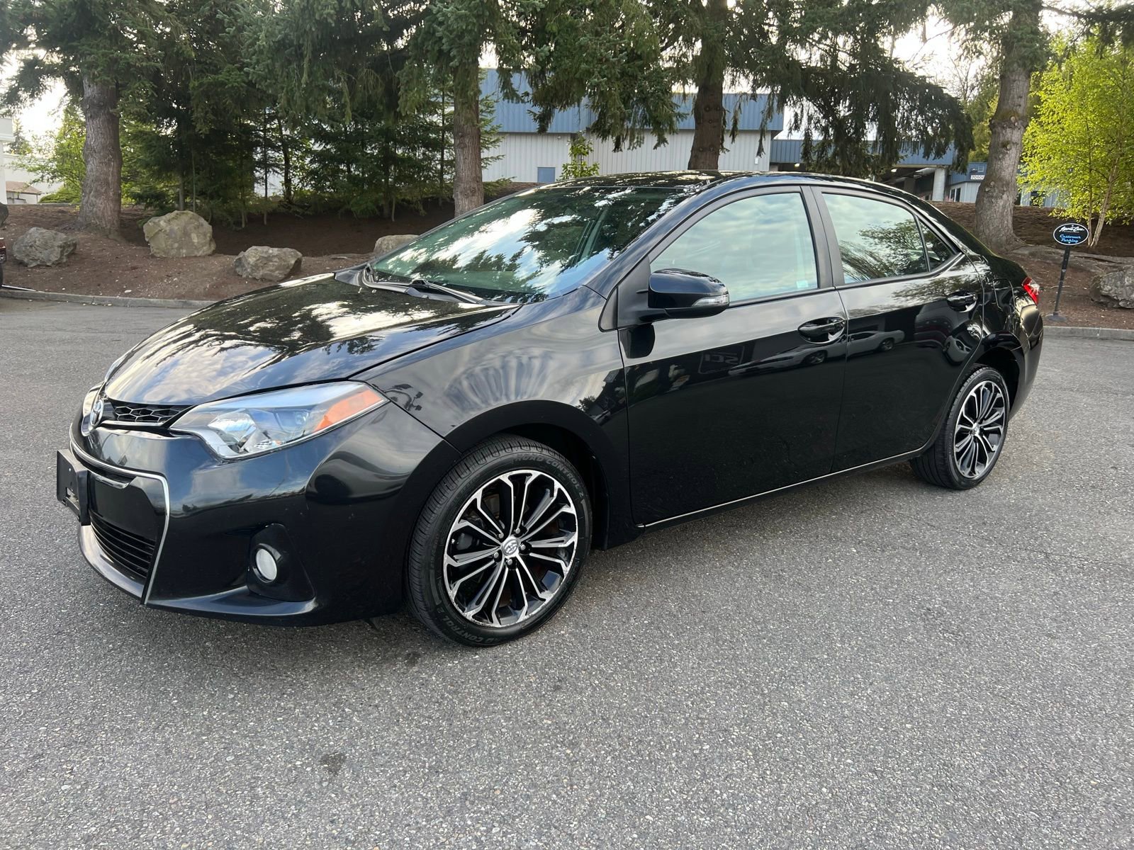 Used 2015 Toyota Corolla S FWD image 1