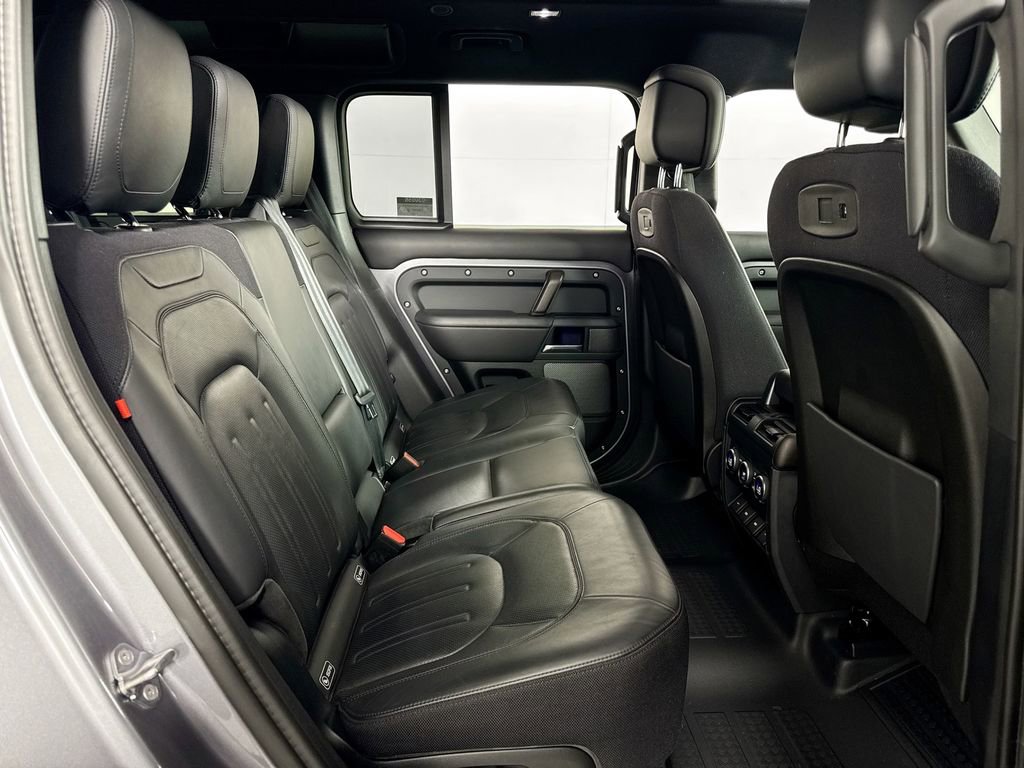 Used 2020 Land Rover Defender 110 X image 33