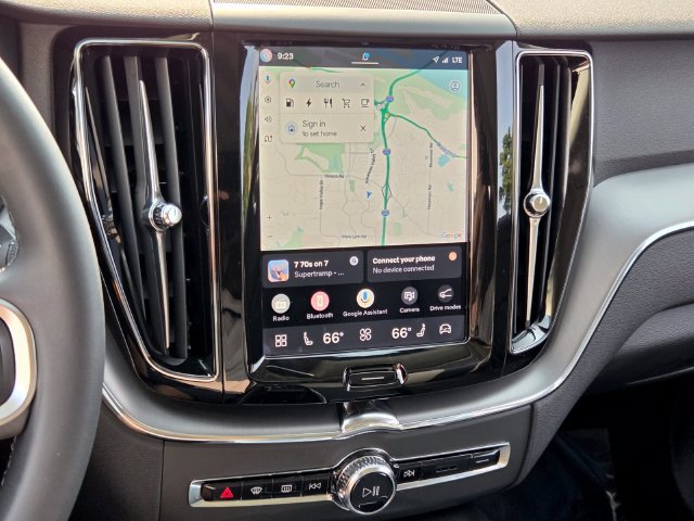 Certified 2024 Volvo XC60 T8 Core AWD/4WD image 27