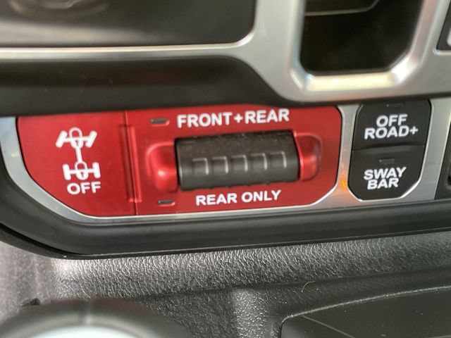 Used 2025 Jeep Wrangler Unlimited Rubicon AWD/4WD image 26