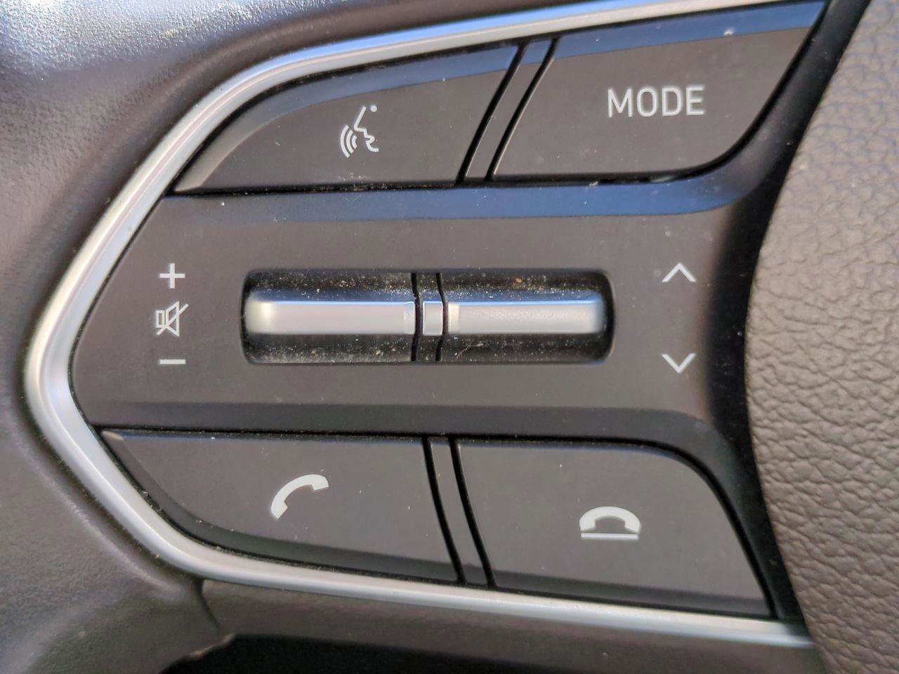 Used 2020 Hyundai Santa Fe Limited image 26