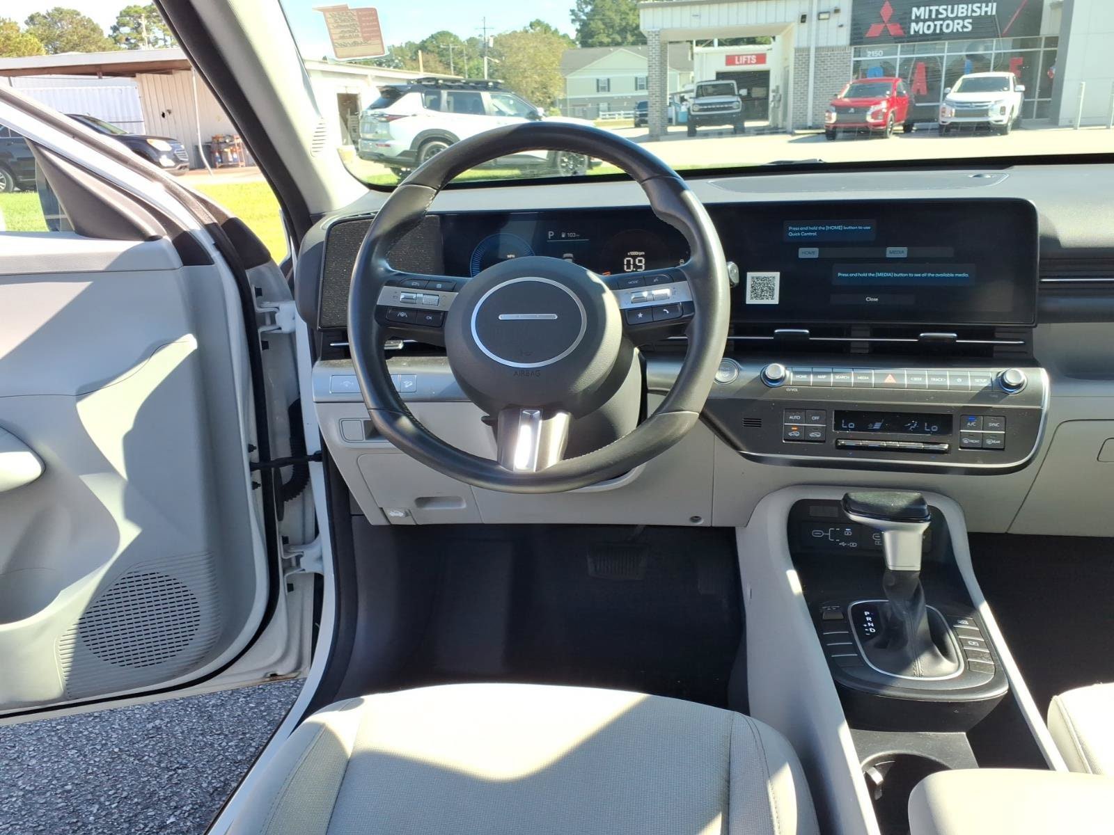 Used 2025 Hyundai Kona SEL FWD image 15
