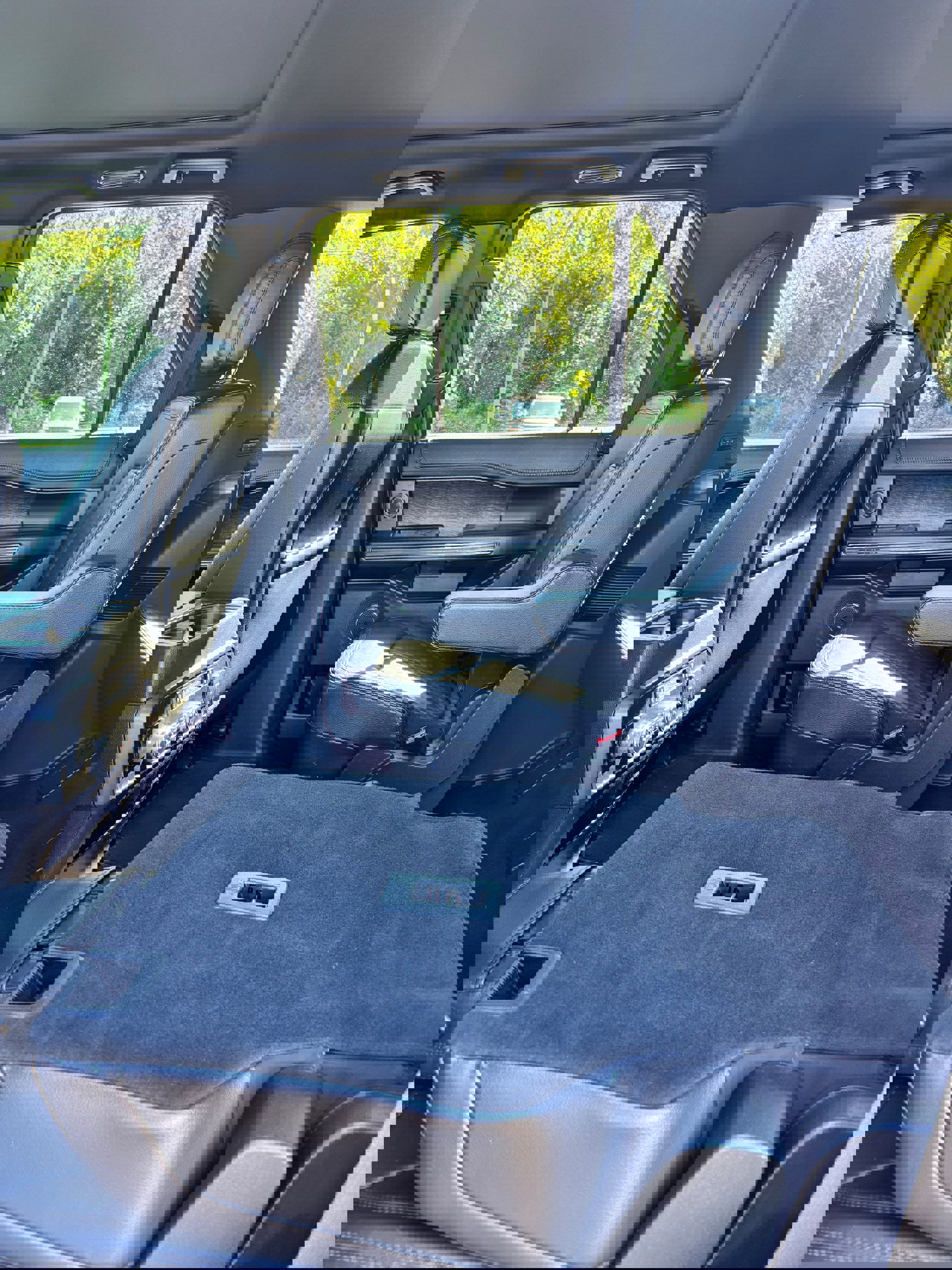 Used 2019 Ford Expedition Limited w/ Equipment Group 301A RWD image 12