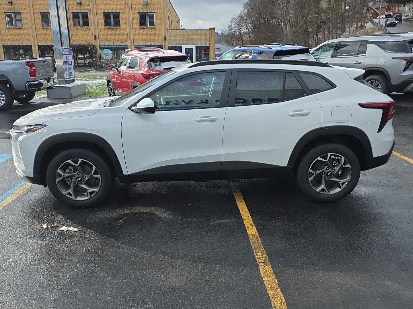 New 2025 Chevrolet Trax LT w/ Driver Confidence Package image 5
