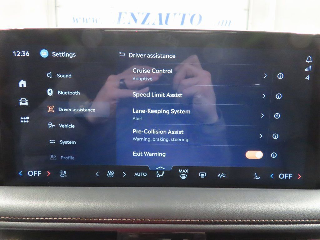 Used 2025 Lincoln Aviator Reserve w/ Equipment Group 201A image 26