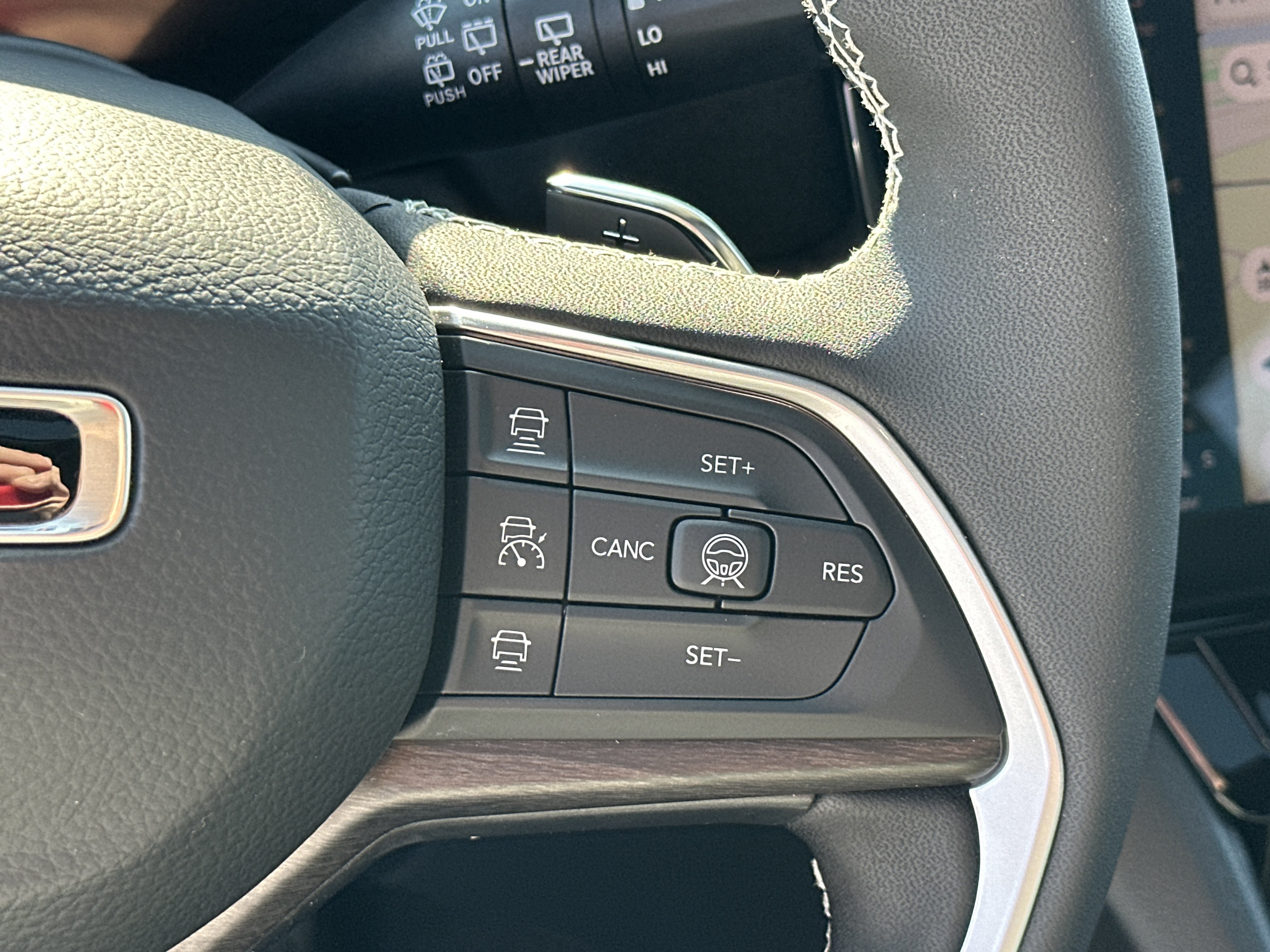 New 2026 Jeep Grand Cherokee Altitude AWD/4WD image 9