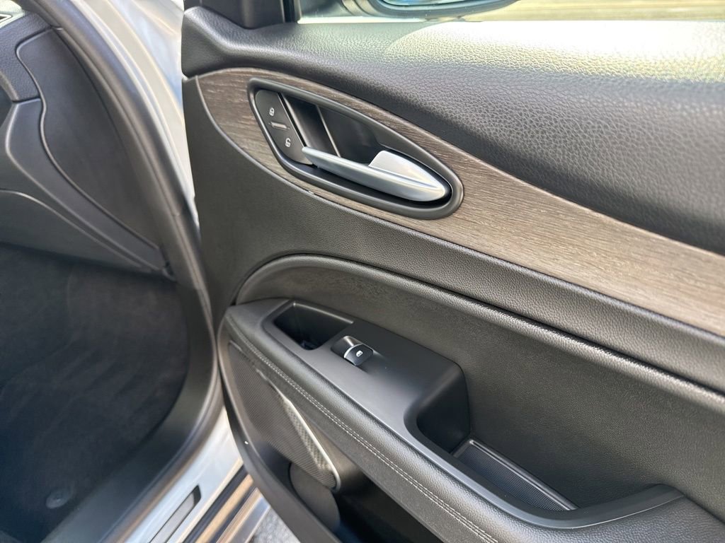 Used 2022 Alfa Romeo Stelvio Ti image 33