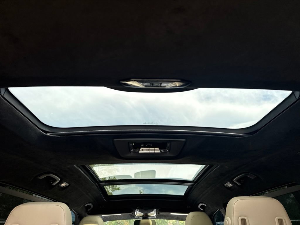 Certified 2022 BMW X7 xDrive40i w/ M Sport Package AWD/4WD image 31