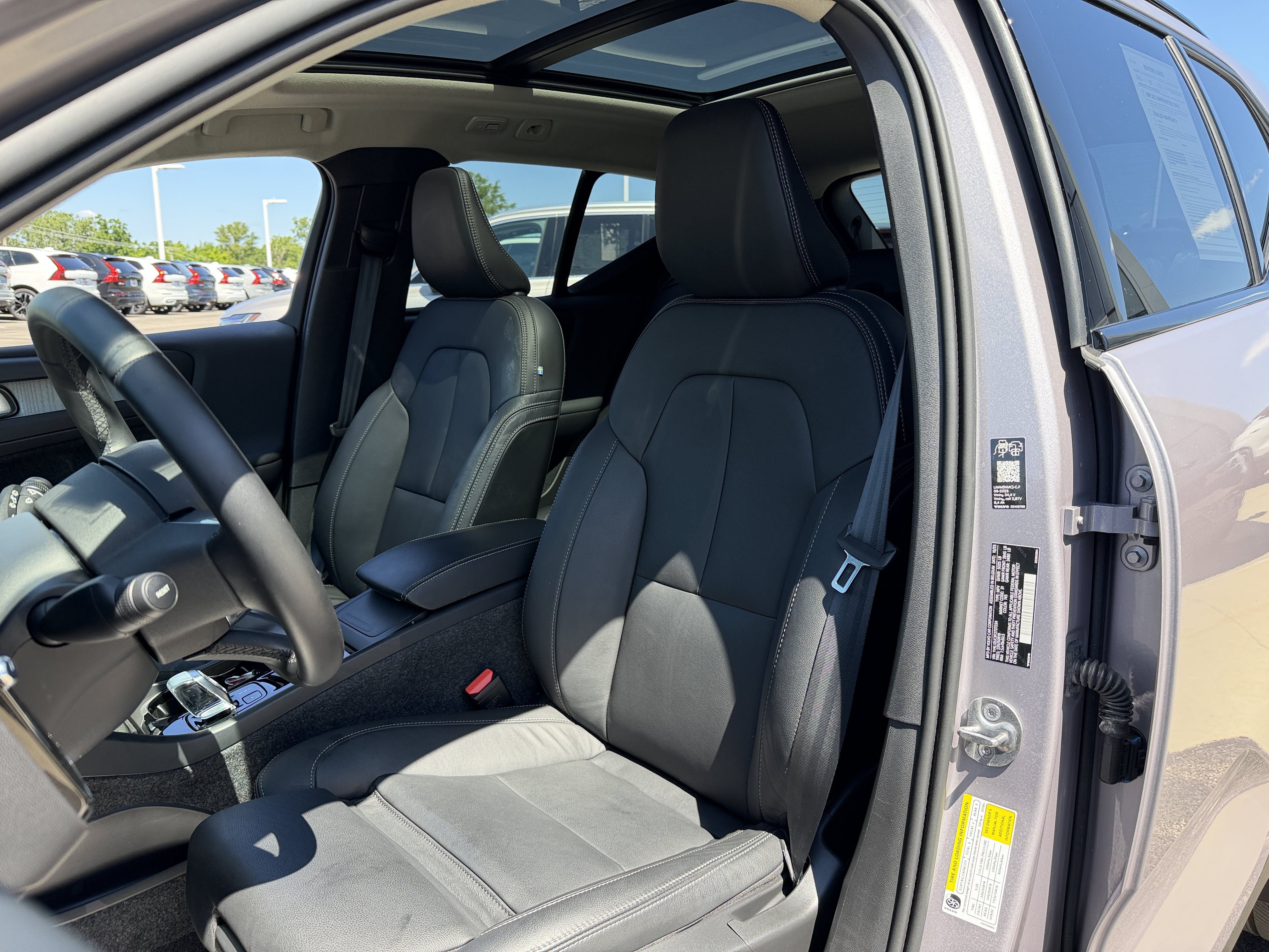 Used 2026 Volvo XC40 B5 Plus AWD/4WD image 8