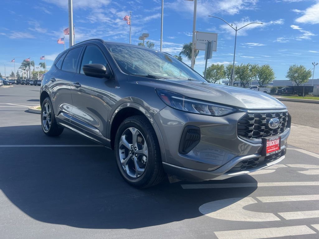 Used 2024 Ford Escape ST-Line image 7