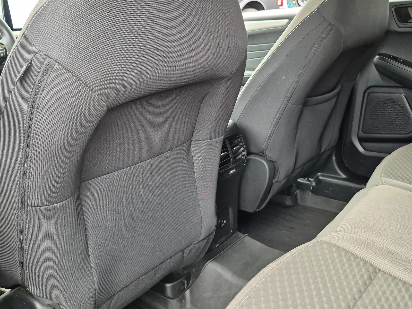 Used 2022 Ford Escape SE w/ SE Sport Appearance Package FWD image 18
