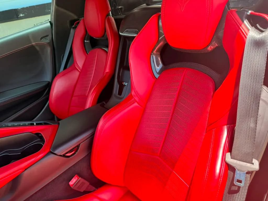 Used 2020 Chevrolet Corvette Stingray Premium Cpe w/ 3LT Preferred Equipment Group RWD image 11