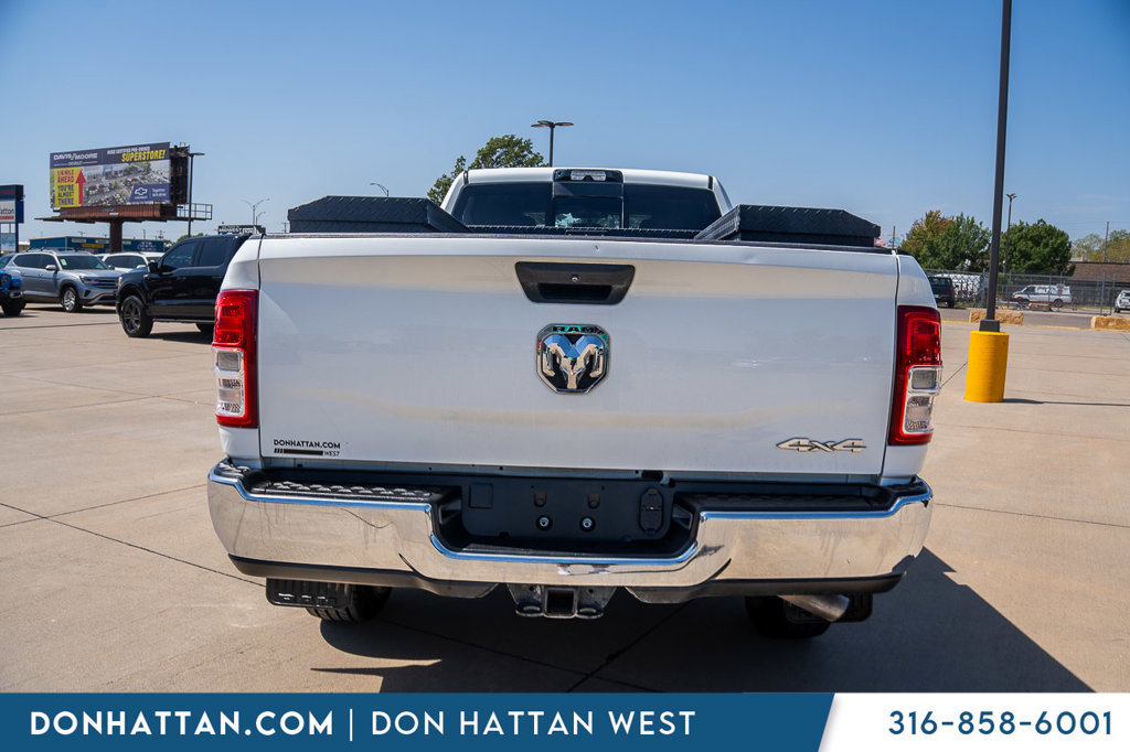 Used 2024 RAM 3500 Tradesman w/ Chrome Appearance Group AWD/4WD image 28