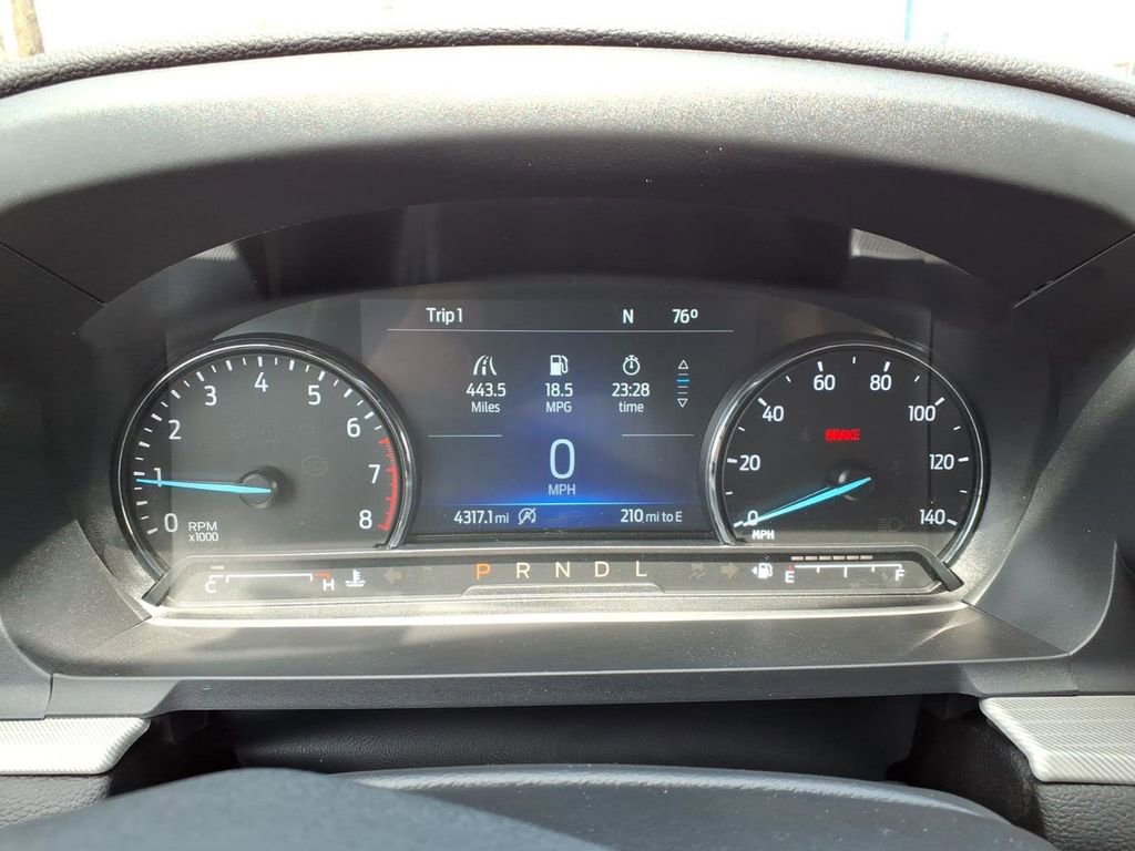 Used 2024 Ford Explorer XLT w/ Equipment Group 202A AWD/4WD image 20