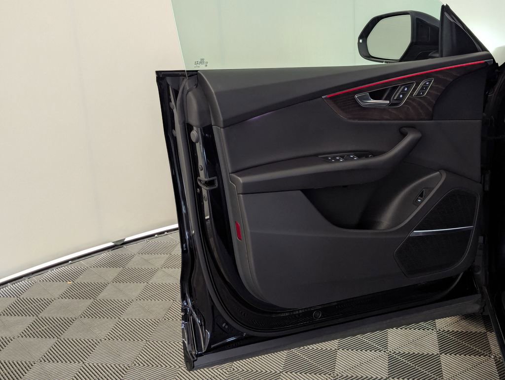 Used 2021 Audi Q8 Premium Plus image 86